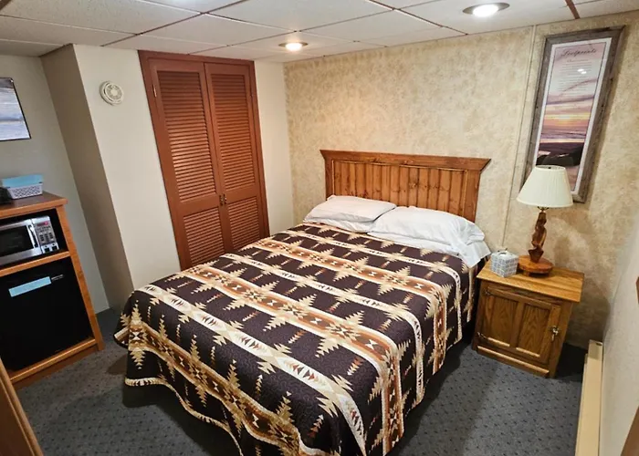 The Motel 4*